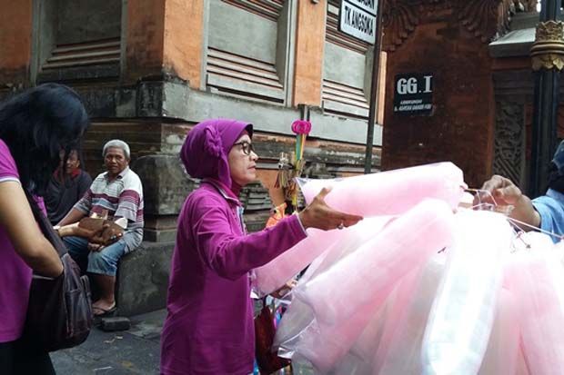 BPOM Denpasar Uji Makanan...