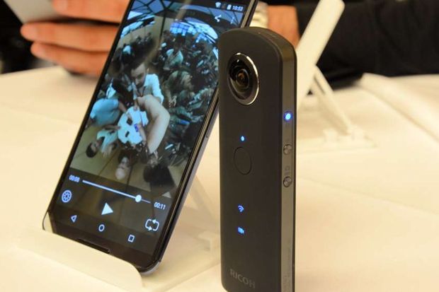 Kamera Ricoh Theta S...