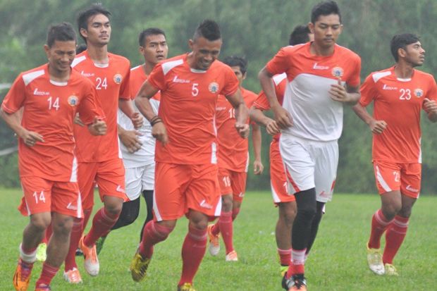 Messi Dicoret, Persija...