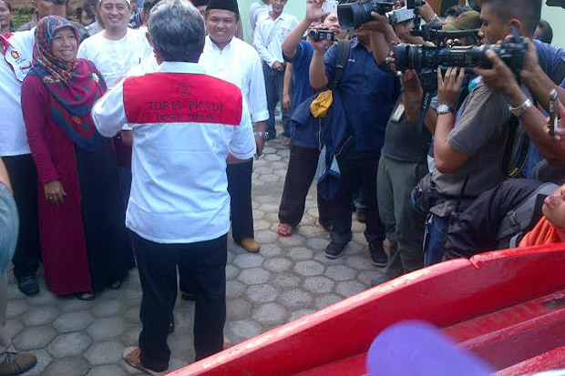 Unggul Sementara, Idris...