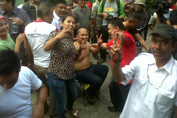 Unggul Sementara, Simpatisan...