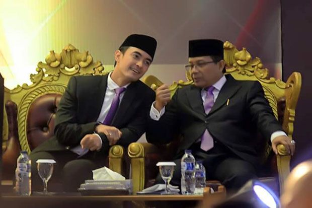 Zumi Zola Gubernur Jambi...