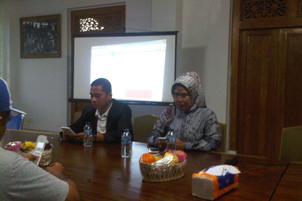 Adik Ratu Atut Unggul...