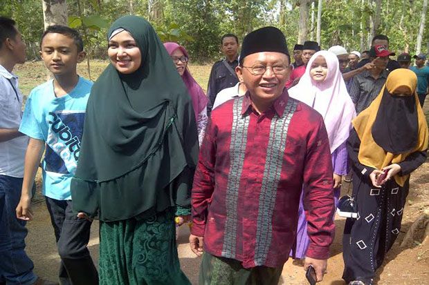 Datang ke TPS, Calon...