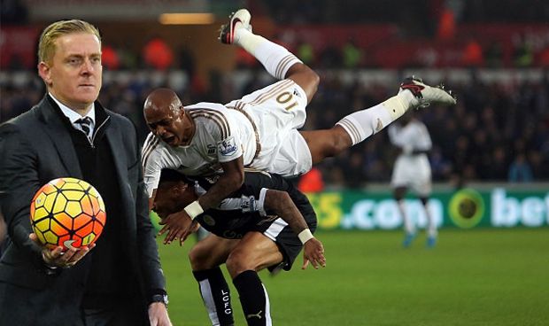 Swansea City Pecat Garry...