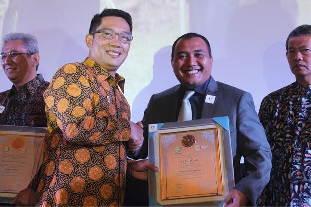 Telkomsel Sabet Gelar...