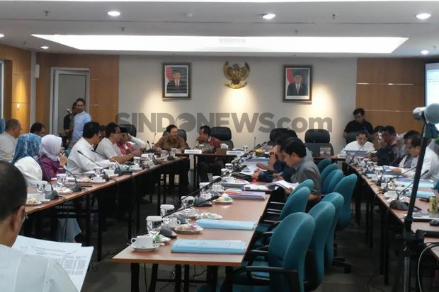 Hadiri Rapat Banggar,...