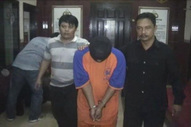 Tersangka Pengedar Uang...