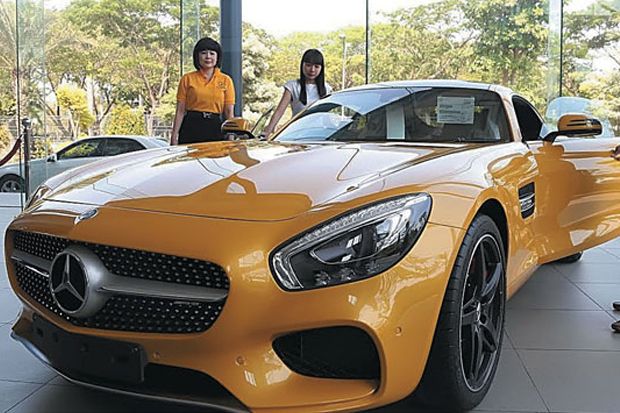 Penjualan Mercedes-Benz...