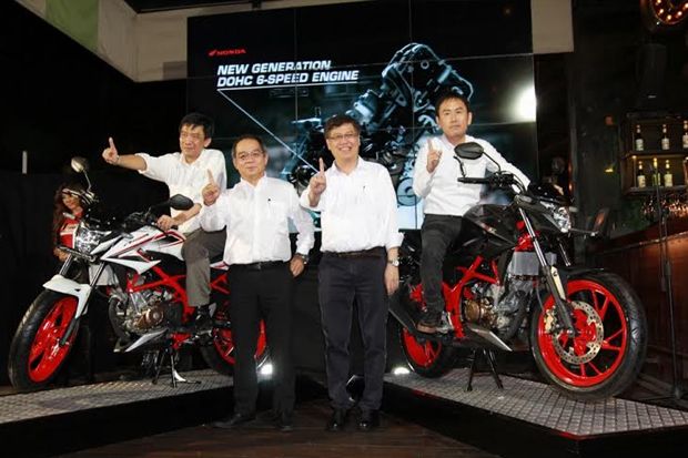Honda CB150R StreetFire...