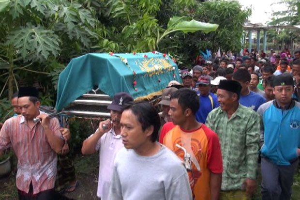 Empat Siswi SD yang...