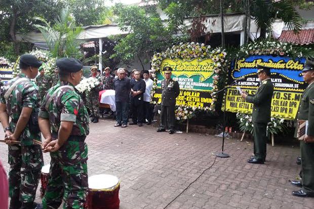 Jenazah Suhardiman Dilepas...
