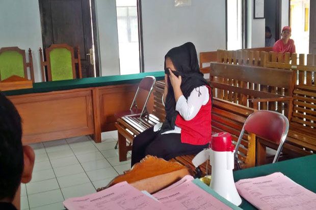 Divonis 7 Tahun, IRT...
