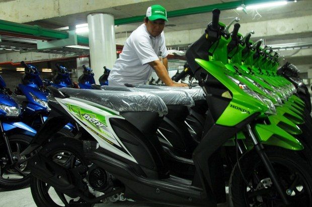 Sepeda Motor Metik Tahun...