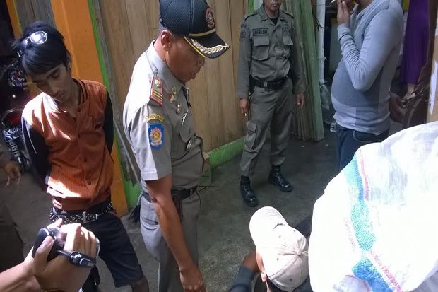 Peringatan! Ngamen di...
