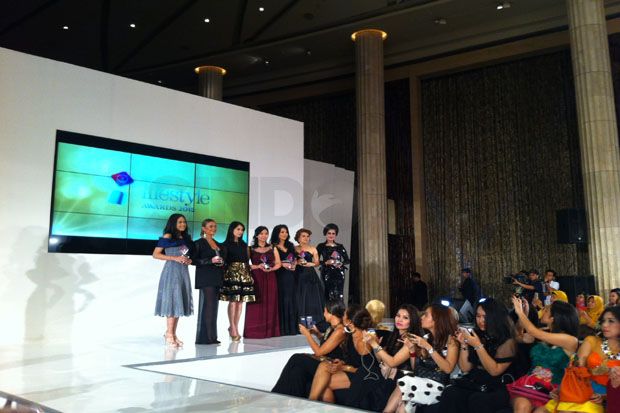 Agnez Mo dan Maudy Ayunda...