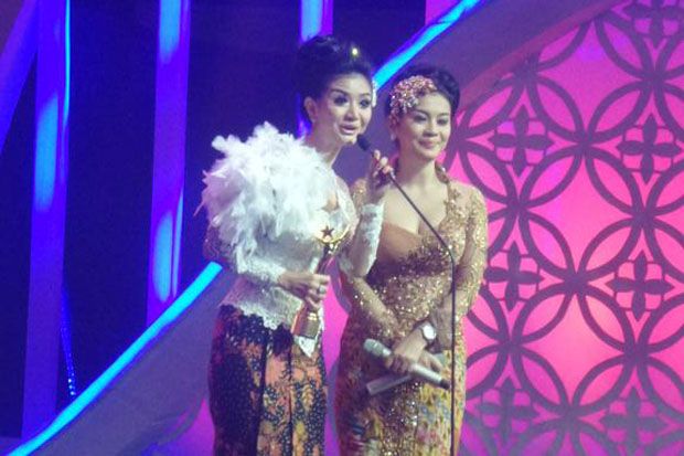 Singkirkan Putri Bahar,...