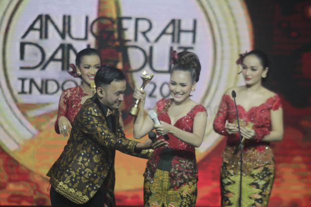 Penyanyi Dangdut Wanita...