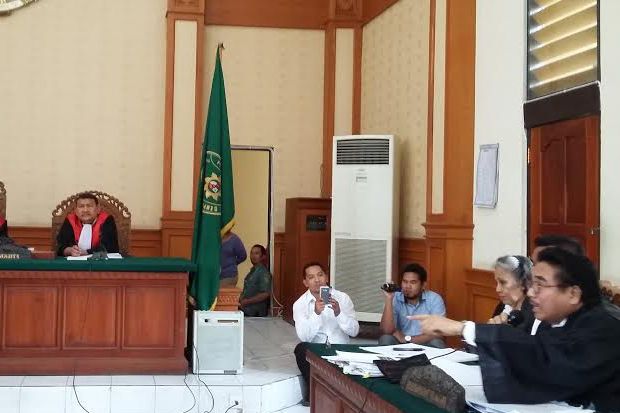 Hotma Sitompul Marahi...