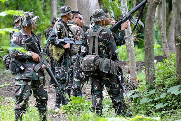 Pasukan Filipina Bentrok...
