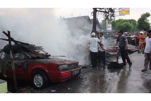 Bensin Meledak, 19 Motor...