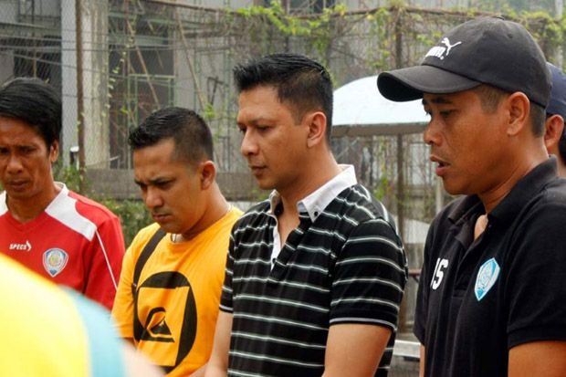 Aremania Tewas, Manajemen...