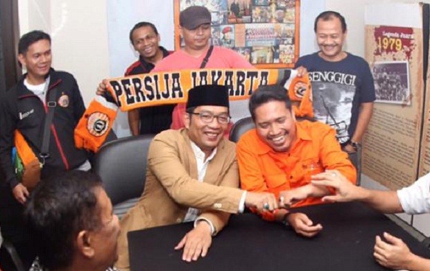 Setelah Memberi Selamat...