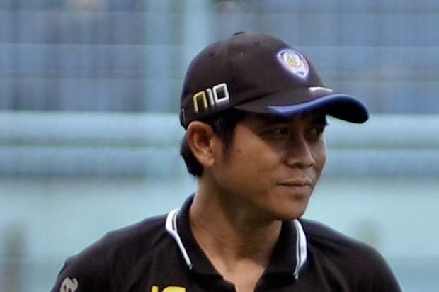 Arema Persembahkan Kemenangan...