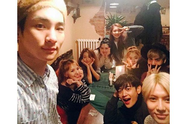 SHINEE Tunjukkan Kedekatan...