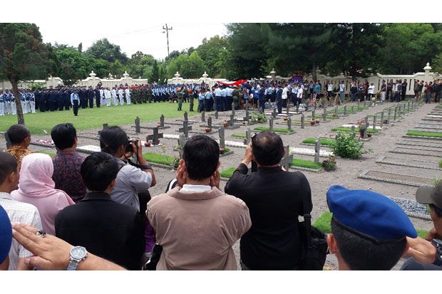 Gugur Dalam Tugas, Dwi...