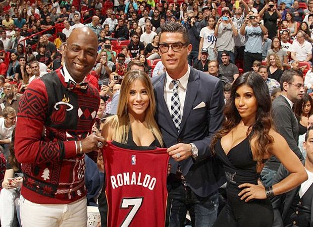 Miami Heat Beri Hadiah...