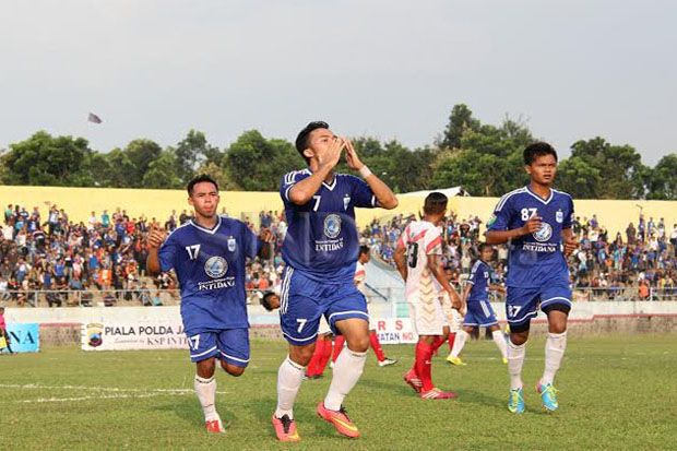 PSIS Semarang Desak...
