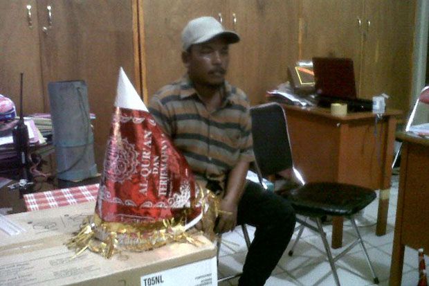 Terompet Berbahan Sampul...