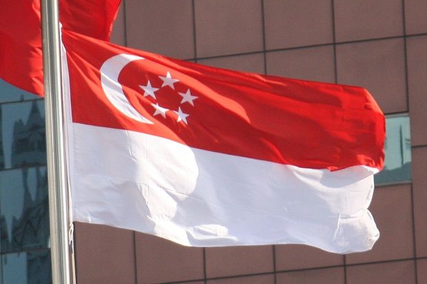 Singapura Marah Benderanya...