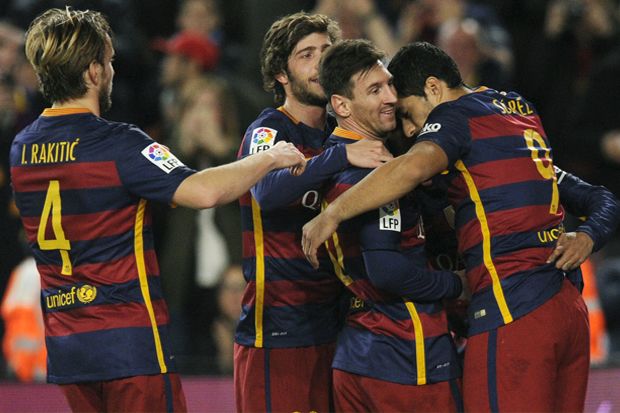 Barcelona Menang Telak...