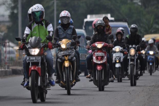Ribuan Pemudik Tinggalkan...
