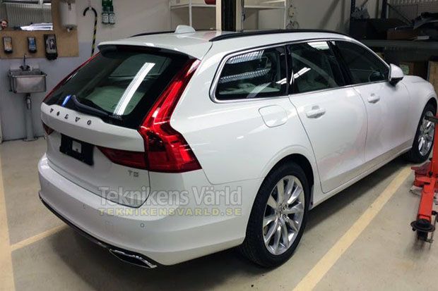 Penampakan Volvo V90...