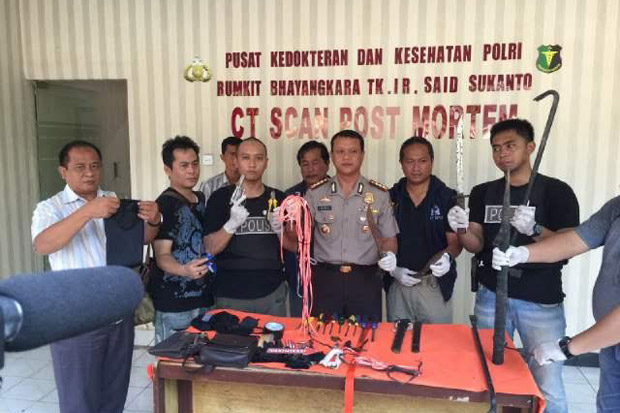 Serang Polisi, Perampok...
