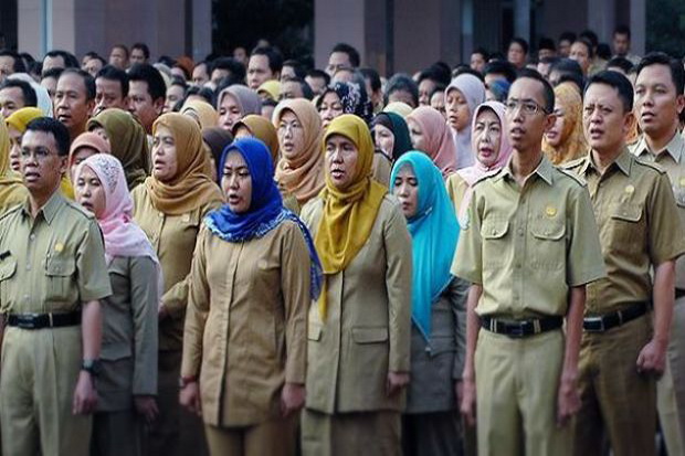 Gaji PNS di Sumbar Telat...
