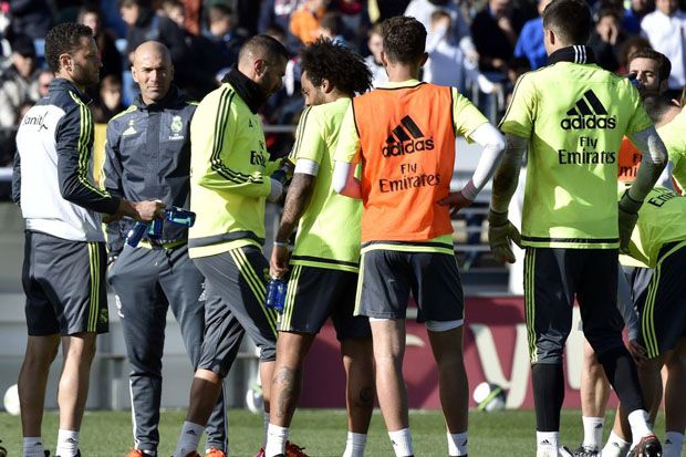Era Zidane Dimulai,...