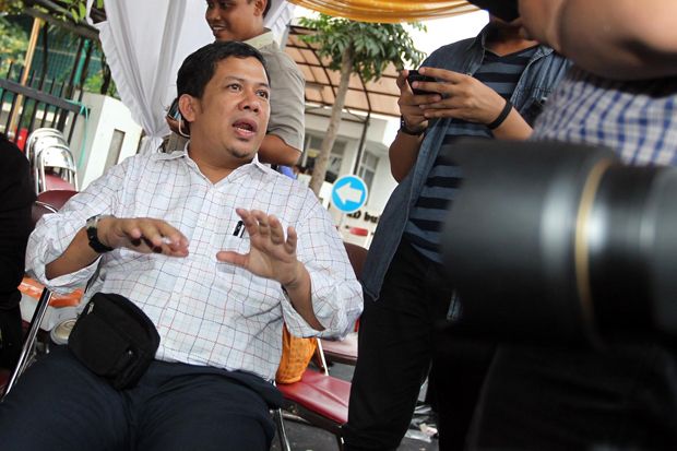 Pecat Ketua BEM, Fahri...