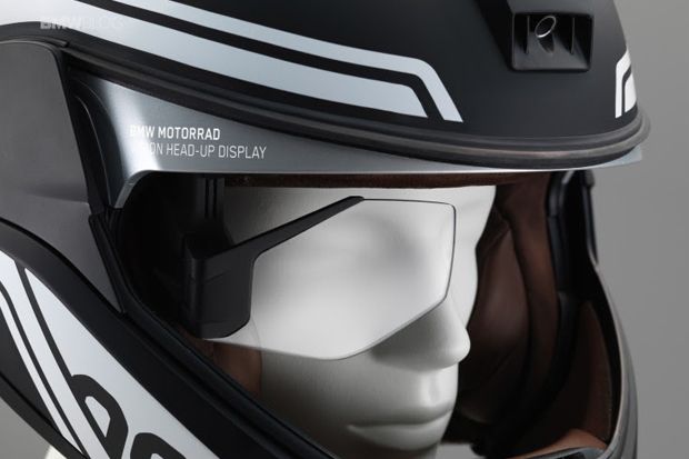 Helm BMW Dilengkapi...