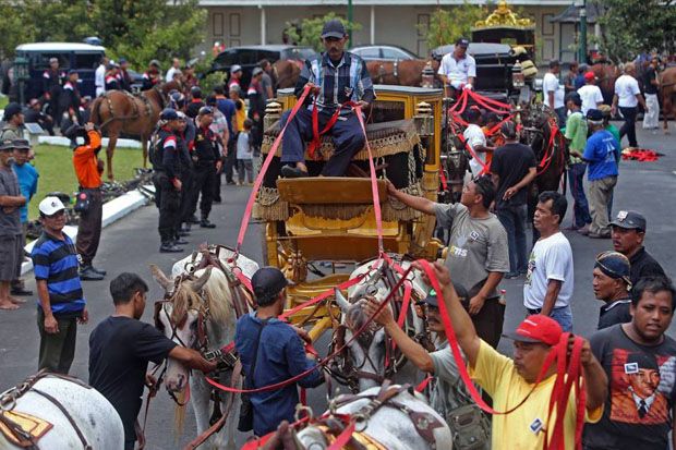Keraton Yogya Dukung...