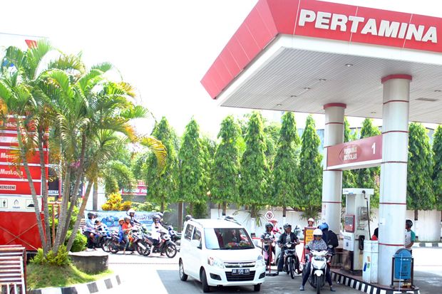 Harga Turun, BBM Premium...