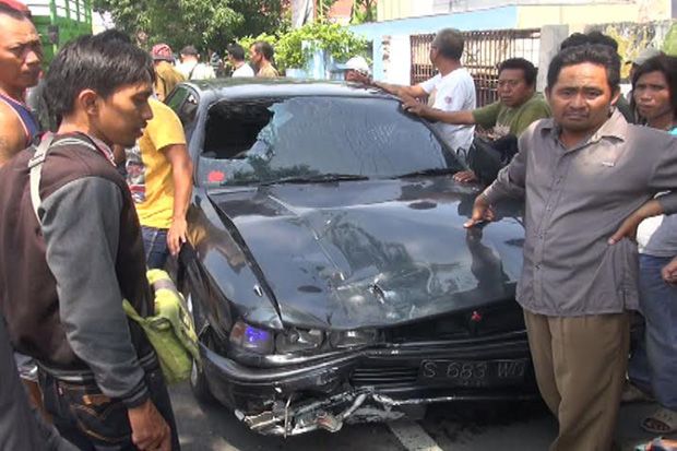 Diduga Balapan, Mobil...