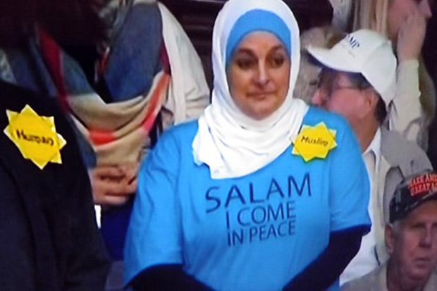 Usir Wanita Muslim,...