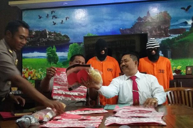 Bawa 319 Paket Sabu,...