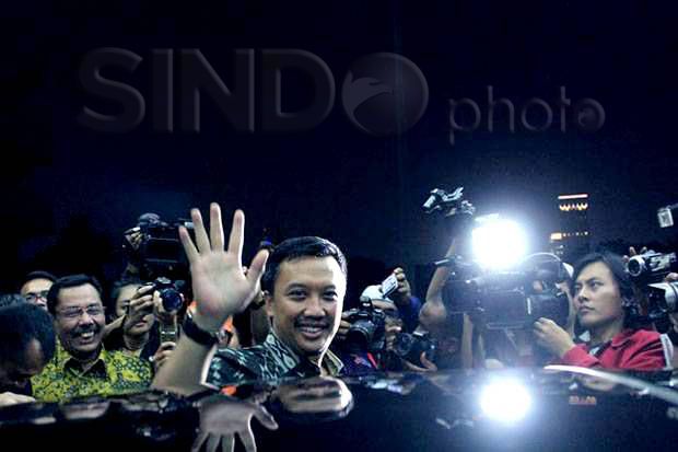 Hari Ini, Menpora Serahkan...