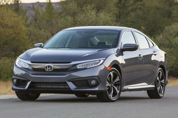 Honda Civic Sabet Gelar...
