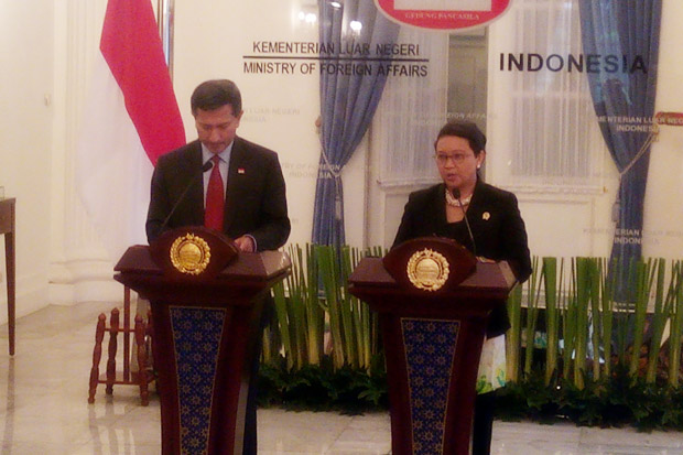 Bertemu Menlu Singapura,...